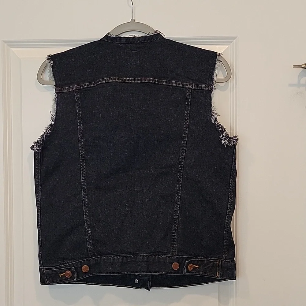 Gap Women's Sleeveless Distressed Denim Vest Jacket In Medium NWOT
